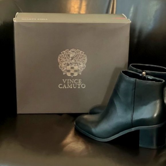Vince Camuto Black Bootie - Picture 1 of 6
